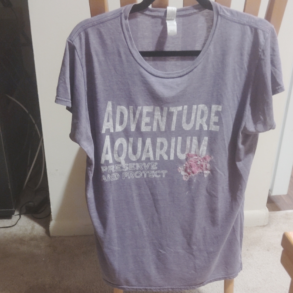 Gildan Purple Crew Neck Tee, Adventure Aquarium
